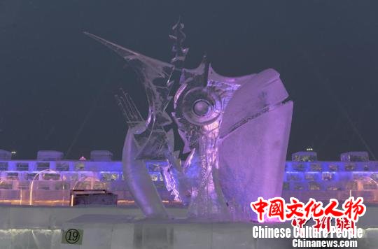 技巧奖，俄罗斯特罗伊茨克二队作品《未来的观点》 钟欣 摄