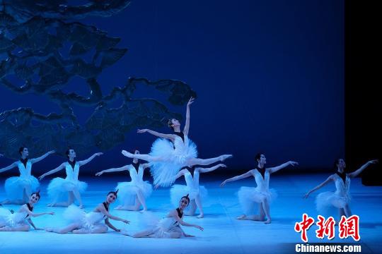 中芭舞剧《过年》剧照 钟欣 摄