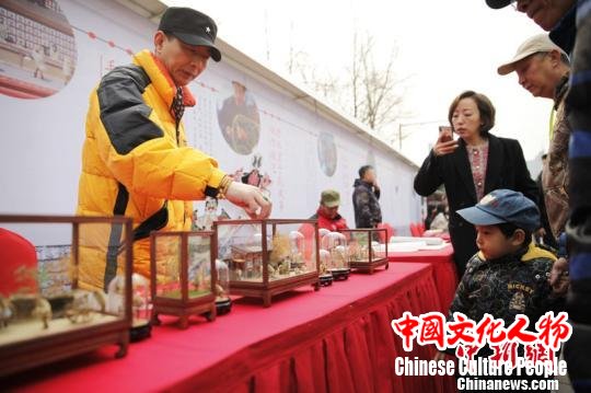 第十二届“春分？朝阳”民俗文化节在日坛公园举办。　张宇亮 摄