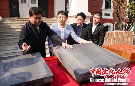 故宫博物院古建修缮获赠100块金砖100万张金箔（图）