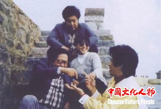 沈湘和学生殷秀梅、程志、刘跃 家属提供