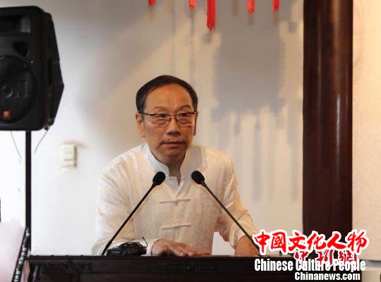 上海海派书画院执行院长吴元京。 王子涛 摄 上海海派书画院执行院长吴元京。 王子涛 摄