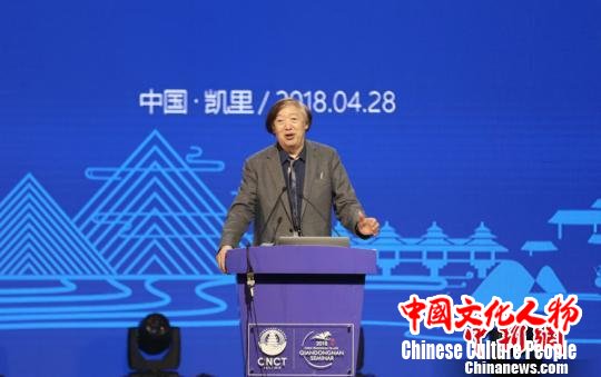 冯骥才发言。　卢志佳　摄