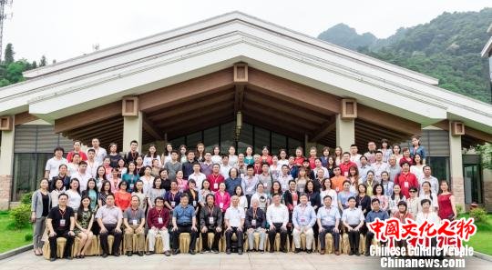 全国各地高校、学术机构100余名专家学者参会 杨威 摄