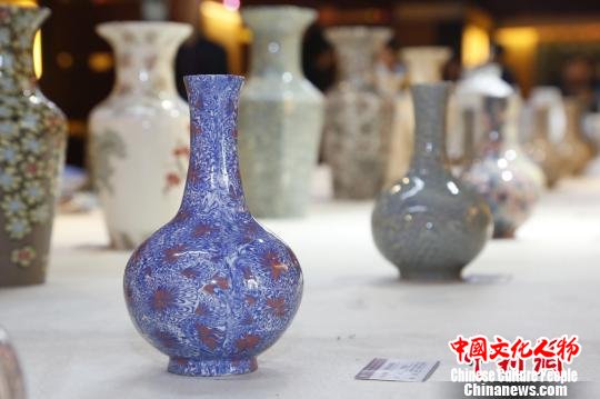 当阳峪绞胎瓷又名“透花瓷”，花纹由胎而生，里外相透。　王涛 摄