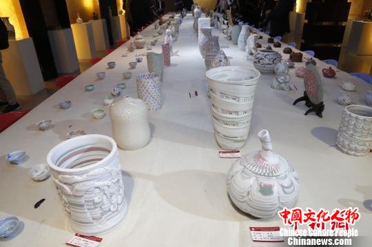 国家非遗“瓷中君子”绞胎瓷逾百件珍品亮相郑州