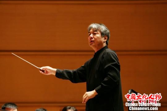 图为演出的现场 钟欣 摄