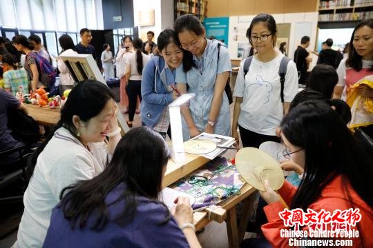 中国“非遗”的“新”传承和“新”传播