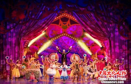 百老汇音乐剧《美女与野兽》全新中文版在上海迪士尼首演