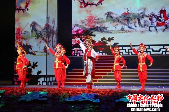 图为武汉戏曲展演 武轩 摄