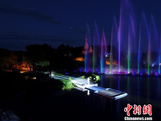 “伏尔加之夜”醉人，中外游客共享音乐盛宴(伏尔加庄园供图)