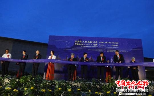 百余件丝路遗珍莫高窟展出讲述平山郁夫“敦煌情缘”