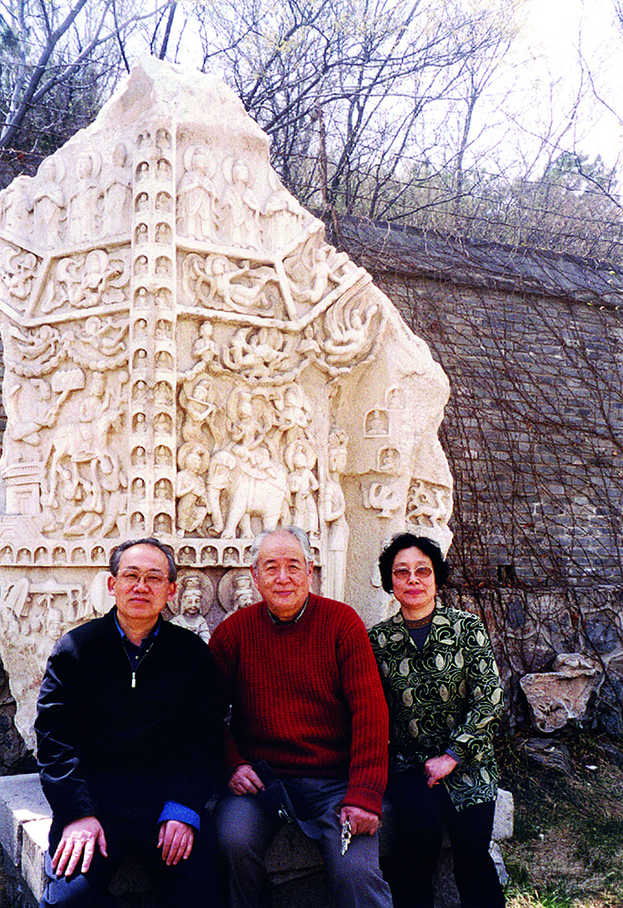 李延声在潭柘寺旁侯一民家中拜访